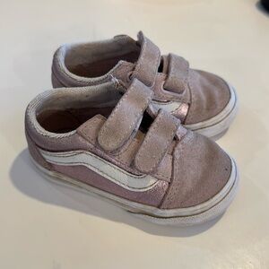 Toddler girls pink suede Velcro vans size 5.5
